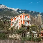 בית הארחה Angela Sea View 4